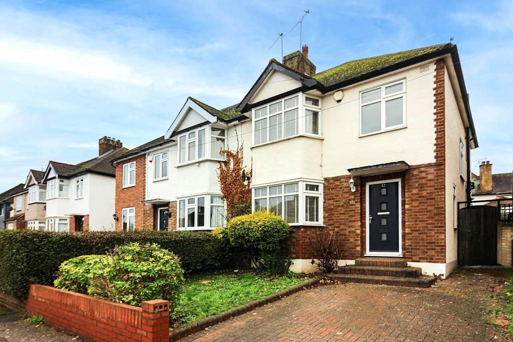 Rous Road, Buckhurst Hill 3 bed semidetached house £2,350 pcm (£542 pw)