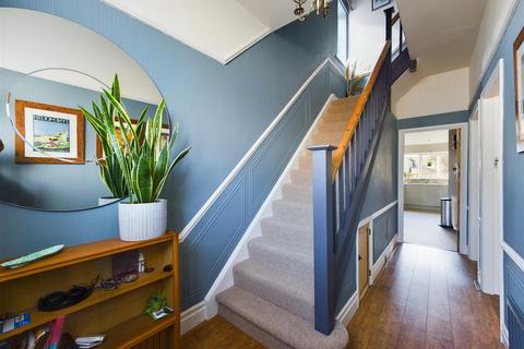 3 Ivanhoe, Whitley Bay, NE25 9AW