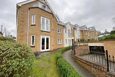 2 bedroom apartment for sale - Slades Hill, Enfield