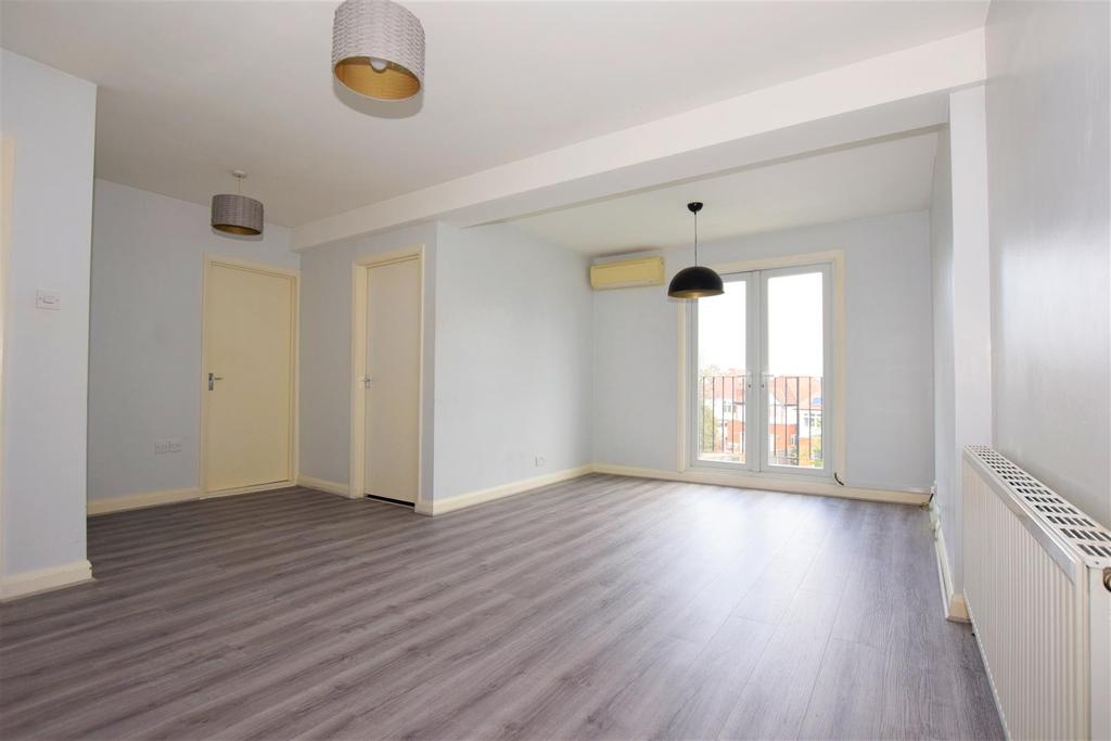 Audley Road, Hendon 2 bed flat £1,850 pcm (£427 pw)