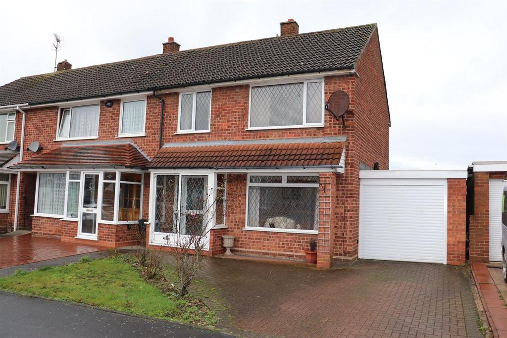 Charles Crescent, Pelsall 3 bed end of terrace house £209,950