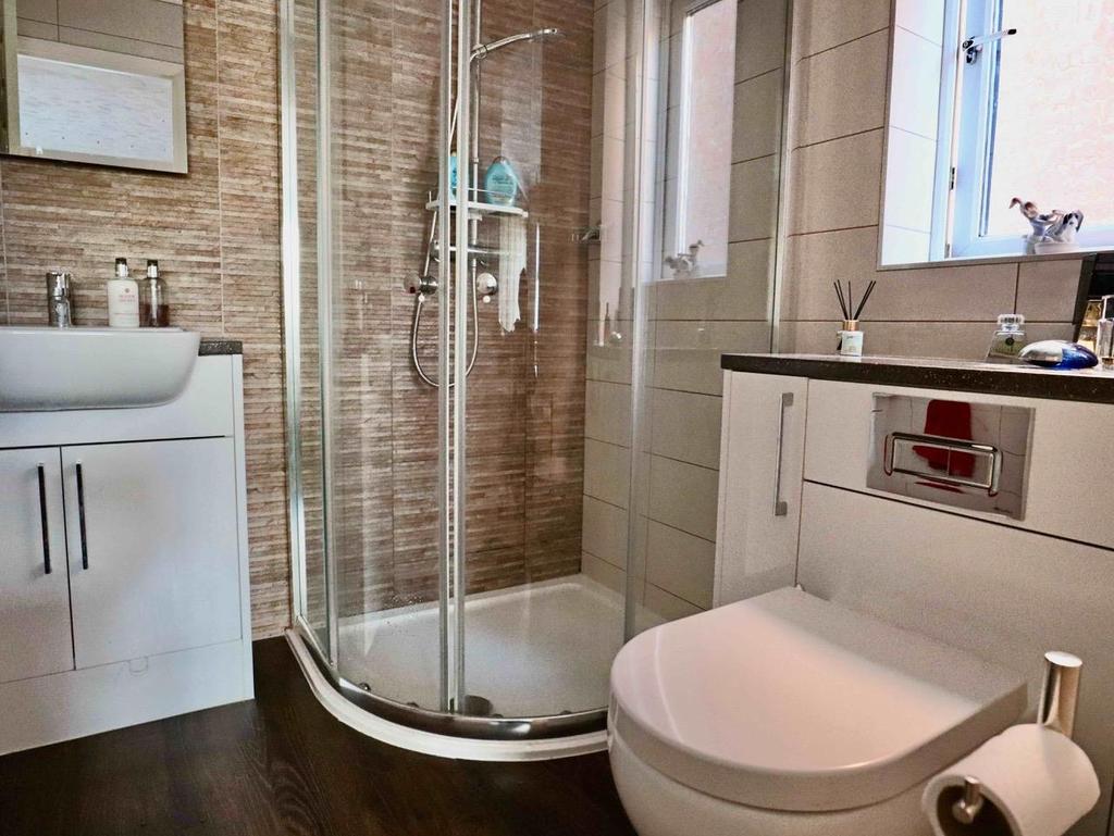 Shower room.jpg