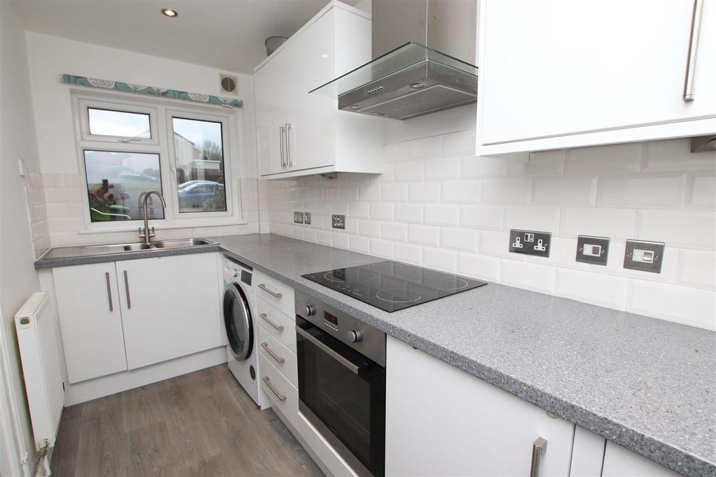 Kitchen..JPG