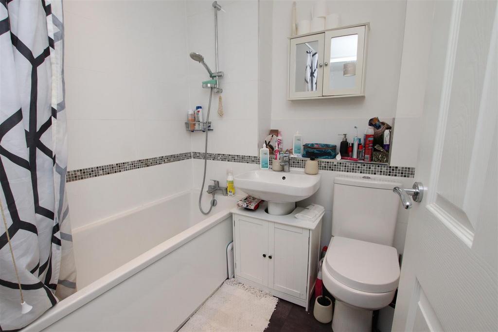 Bathroom.JPG