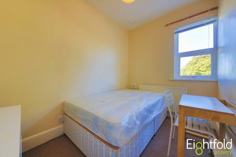 3 bedroom flat to rent, Ditchling Road, Brighton