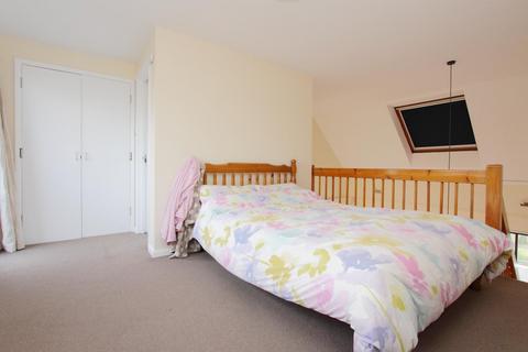 1 bedroom apartment for sale, Stuart Court, Kingsway Gardens, Andover, SP10