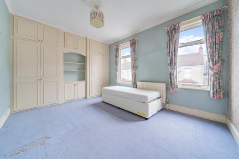 26 Faversham Road, Beckenham, BR3 3PN