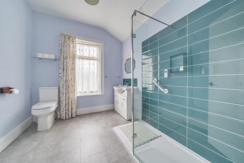 26 Faversham Road, Beckenham, BR3 3PN