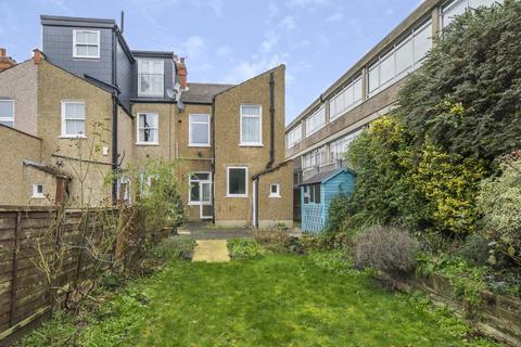 26 Faversham Road, Beckenham, BR3 3PN