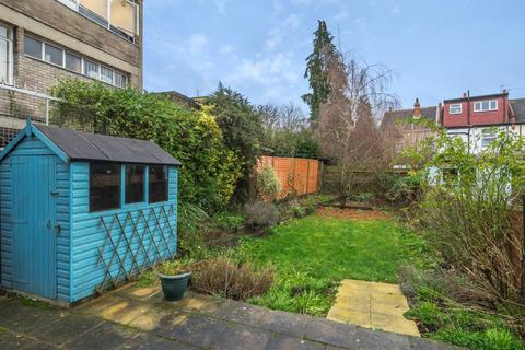 26 Faversham Road, Beckenham, BR3 3PN