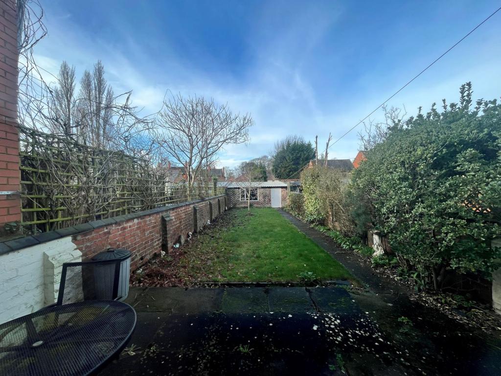 Clarence Avenue, Kingsthorpe, Northampton NN2 6NY 5 bed terraced house