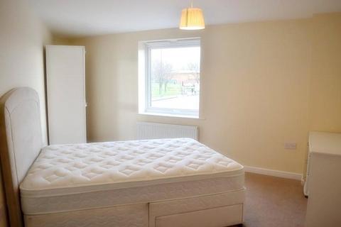 2 bedroom flat to rent, Stockport Road, Grove Village, Greater Manchester, M13