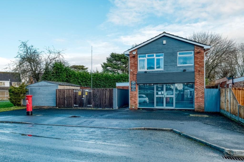 Chesworth Road, Harwood Park, Bromsgrove, B60 2HF 4 bed detached house