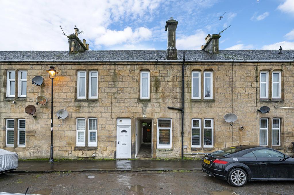 1/2, 10, Duntreath Terrace, Kilsyth... 2 bed flat £125,000