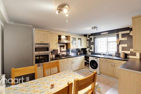 8 Alison Walk, Nottingham, NG3 1NQ