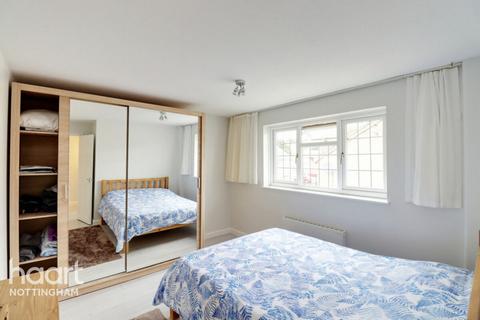 8 Alison Walk, Nottingham, NG3 1NQ