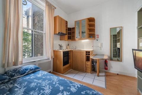 undefined, Gloucester Street, Pimlico, London, SW1V