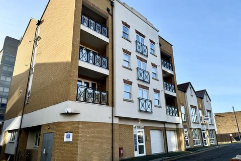 2 bedroom flat to rent, Finley Court, Fairfield Road, CM14