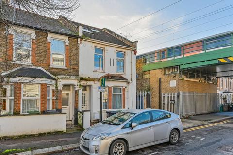73a Skeltons Lane, London, E10 5BT