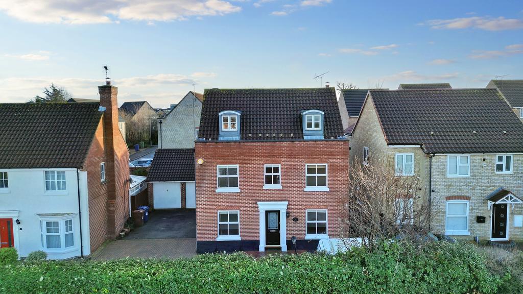 Grifon Road, Chafford Hundred RM16 5 bed detached house for sale £685,000