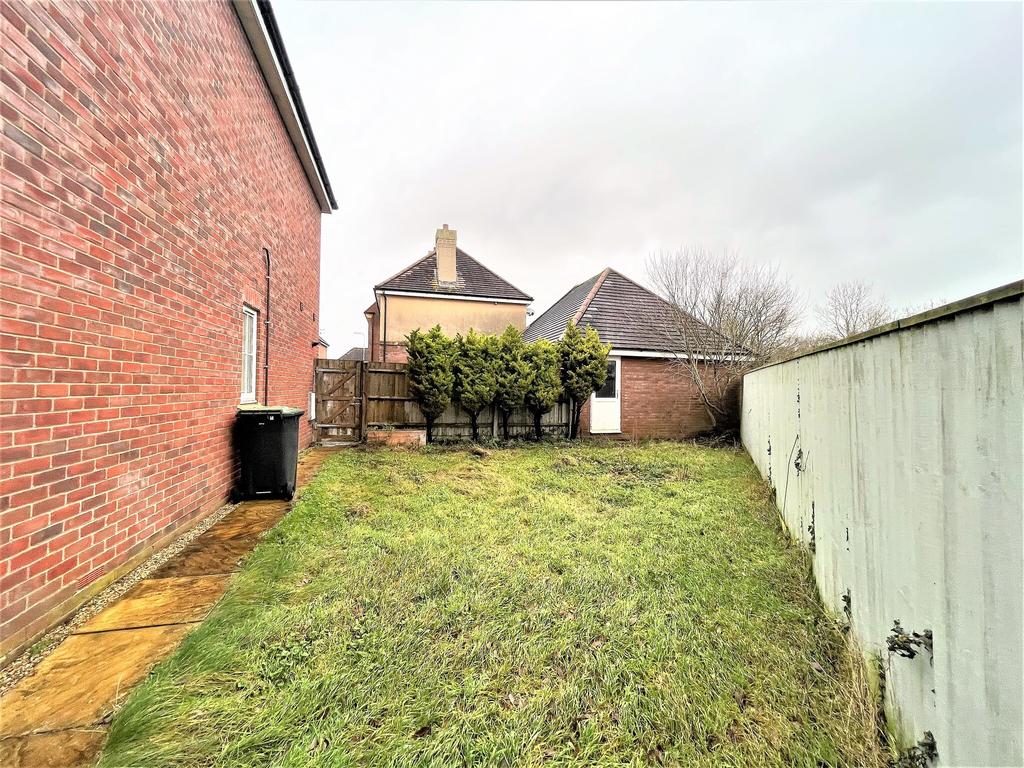 King John Road Cul de sac location 2 bed end of terrace house for