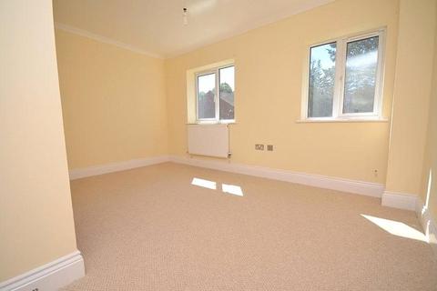 4 bedroom terraced house to rent - Church Hill, Loughton, IG10