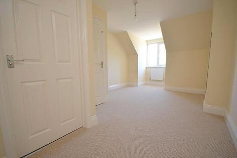 4 bedroom terraced house to rent - Church Hill, Loughton, IG10