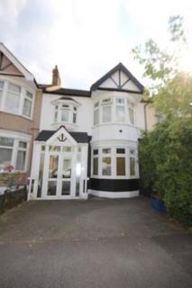 3 bedroom terraced house to rent, Hastings Avenue, Ilford