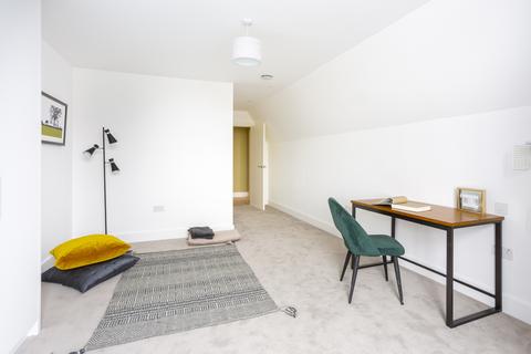 1 bedroom flat for sale - Whetstone Square, London