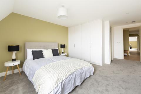 1 bedroom flat for sale - Whetstone Square, London