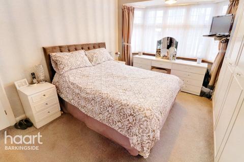 38 Ardwell Avenue, Barkingside, Ilford, IG6 1AW