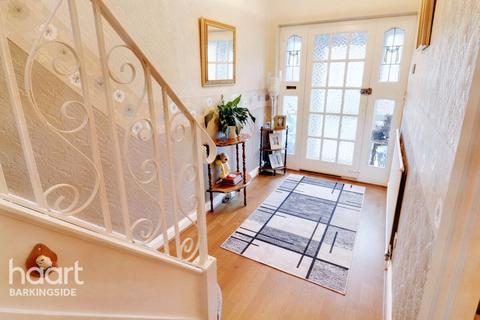 38 Ardwell Avenue, Barkingside, Ilford, IG6 1AW