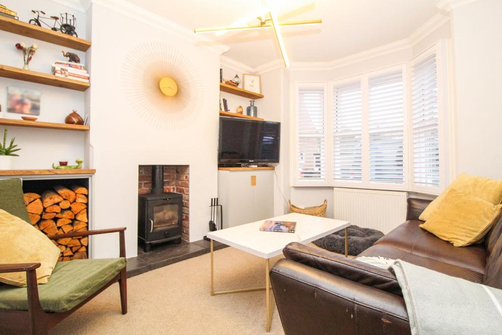 King Street, Kempston 3 bed semidetached house £300,000