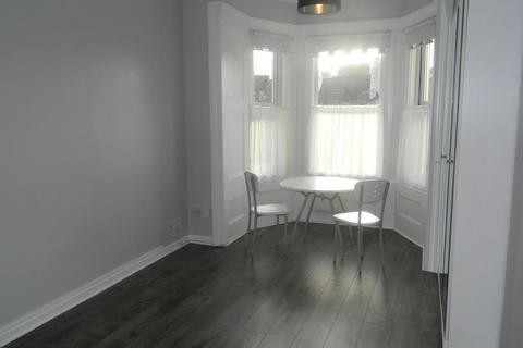 Studio to rent, West Hill Road, Bournemouth