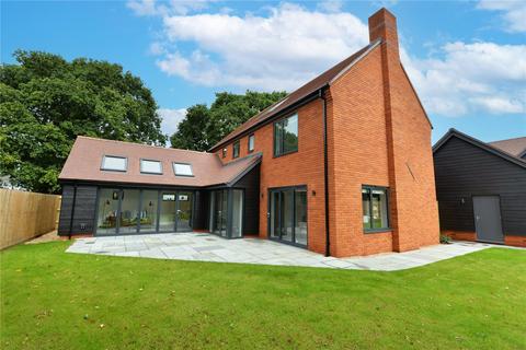 4 bedroom detached house for sale - Woodhouse Gardens, New Milton, BH25