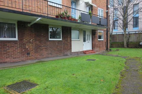 2 bedroom apartment to rent, Sefton Court, Jersey Road, TW3