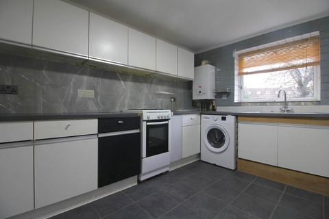 2 bedroom apartment to rent, Sefton Court, Jersey Road, TW3