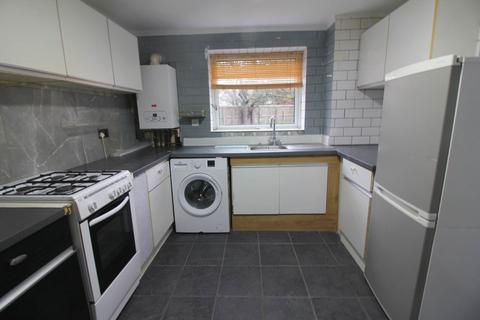 2 bedroom apartment to rent, Sefton Court, Jersey Road, TW3