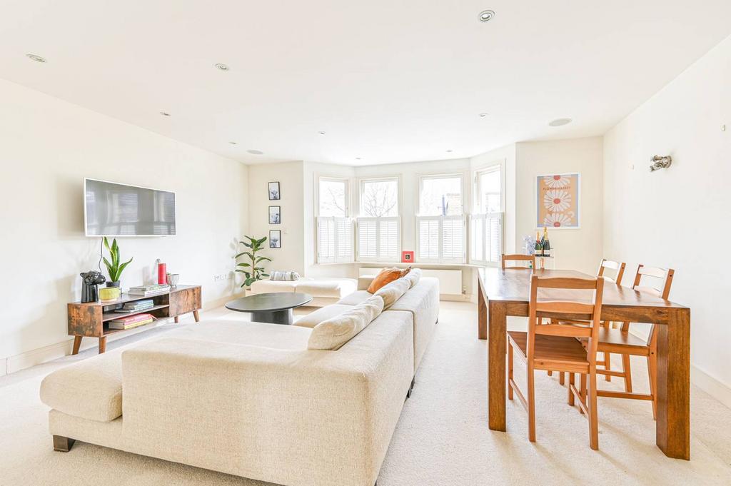 Orbel Street, Battersea, London, SW11 3 bed flat - £925,000