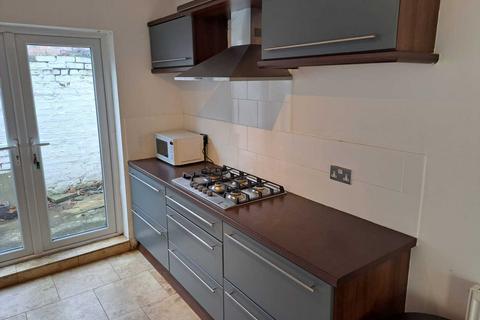 75 Bowden Road, Liverpool, L19 1QW
