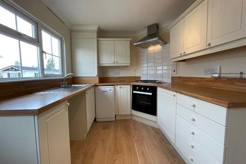 2 bedroom detached bungalow for sale - Beacon Park Home Village, Skegness, PE25 1TQ