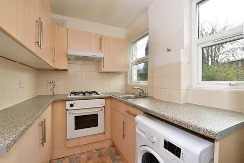 43d Eaton Road, Sutton, SM2 5ED
