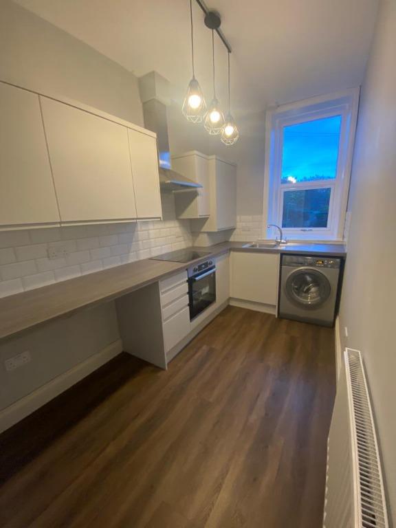 Cromwell Road, Burntisland, Fife, KY3 2 bed flat £650 pcm (£150 pw)
