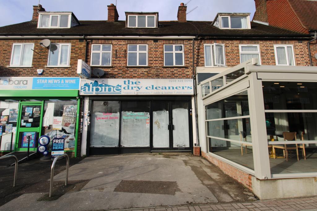 London Properties are pleased to offer to the mar