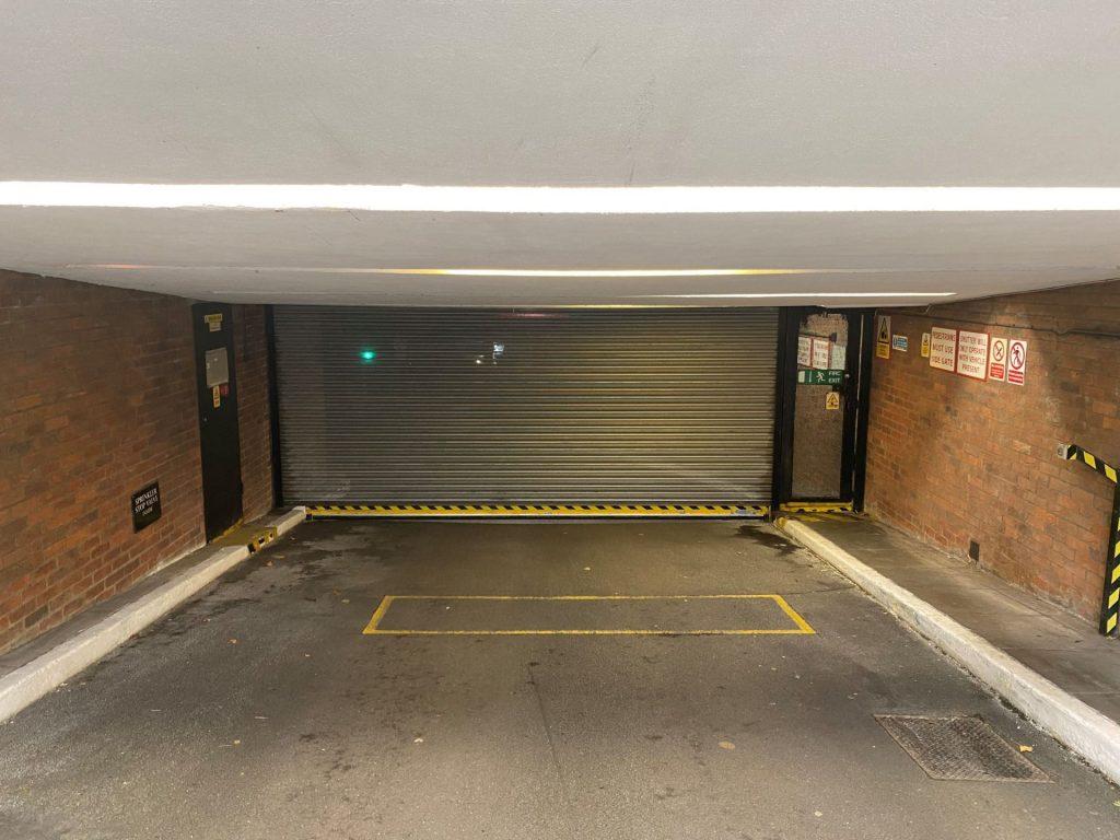 Garage Space, Kingston House East, SW7 Garage to rent £433 pcm (£100 pw)