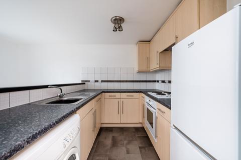 2 bedroom flat for sale - Bonnington Close, Eccleston, St Helens, WA10