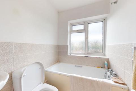 54 Stifford Road, Aveley, South Ockendon, RM15 4AA