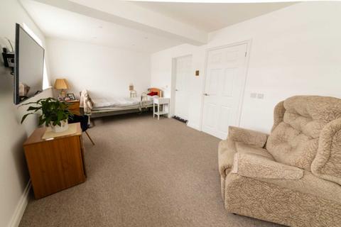 26 Brampton Close, Bedford, MK42 0HD