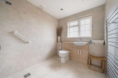 26 Brampton Close, Bedford, MK42 0HD