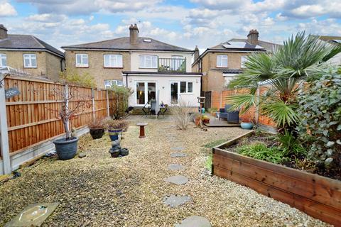 4 bedroom semi-detached house for sale - Brunswick Road, Southend-On-Sea, SS1